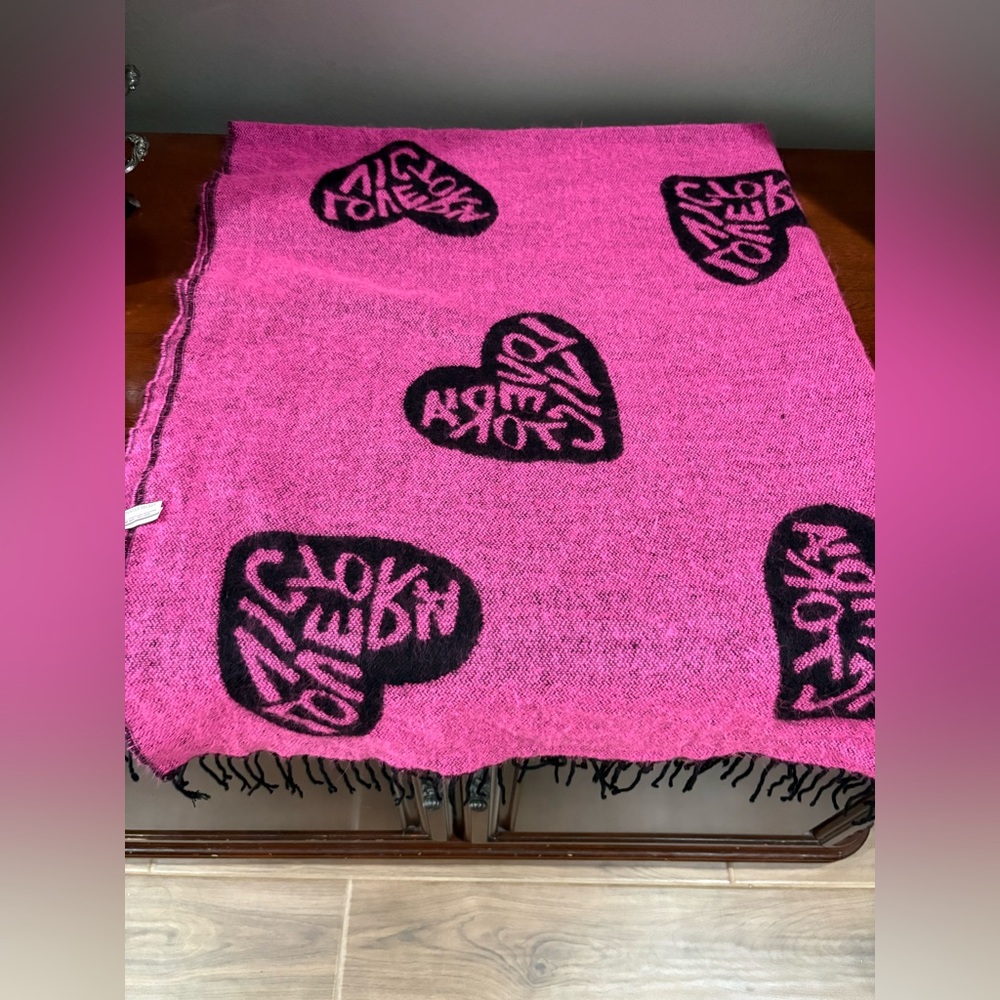 Victoria's Secret pink/black heart blanket